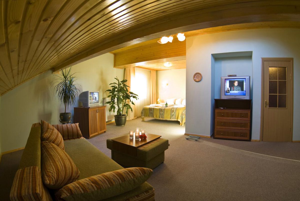 Готель «Оберіг» – Моршин