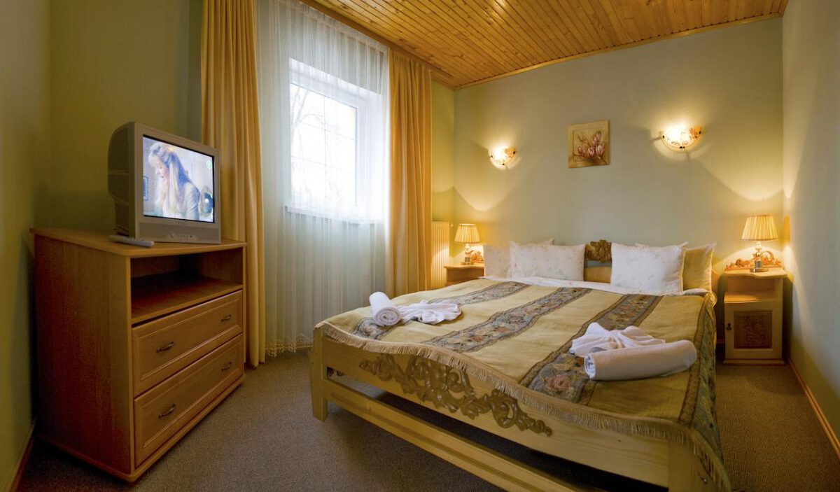 Готель «Оберіг» – Моршин