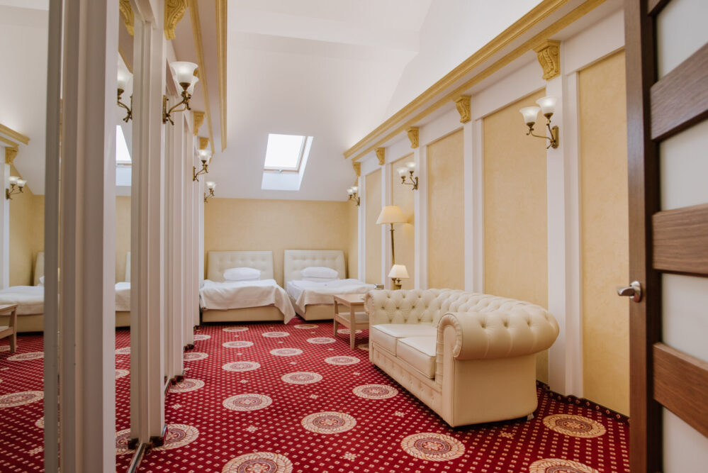 Отель «Киевская Русь» — Сходница