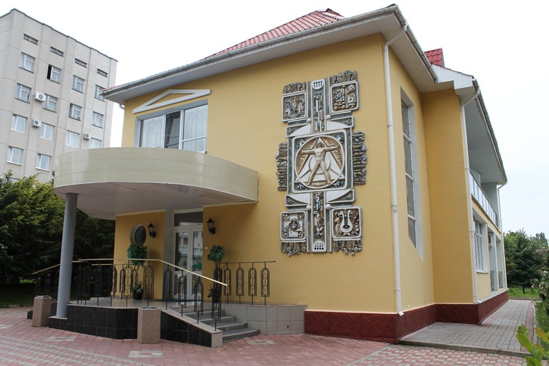 Санаторій «МЦР Залізничників» – Хмільник