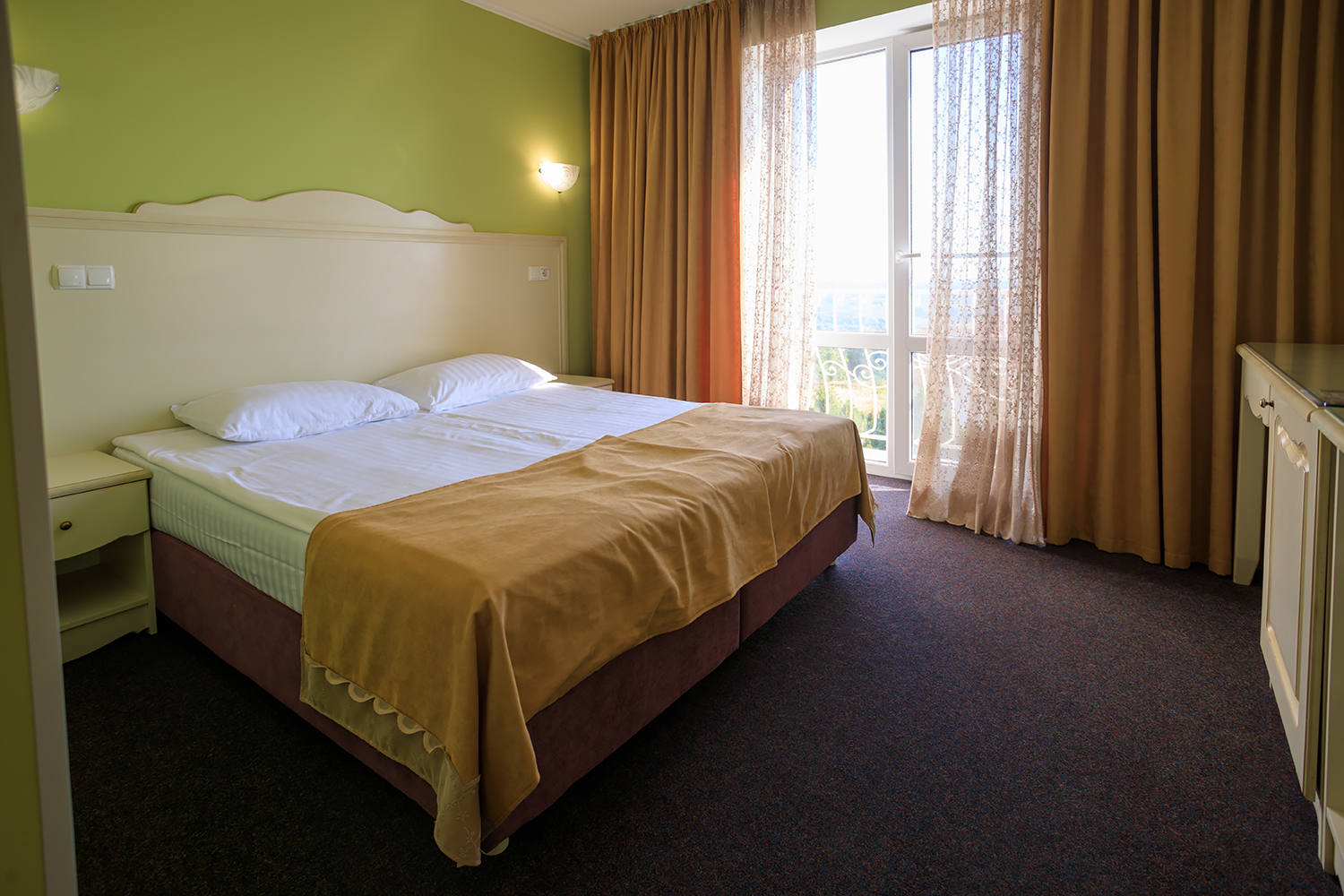 Готель «Vita Park «Сонячний Прованс» – Сатанів