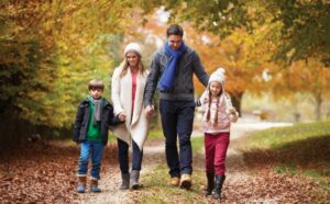 польза прогулок на свежем воздухе