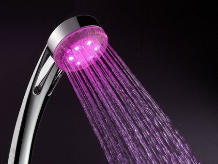 У чому полягає користь процедури гідролазерний душ